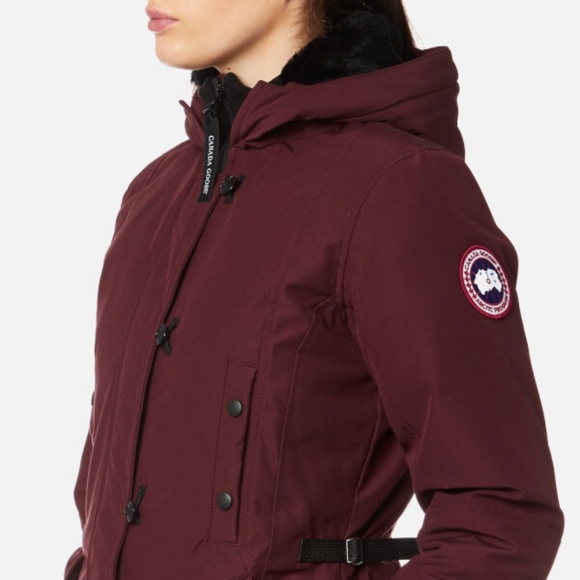 Canada Goose Jackets & Blazers - NWT Canada Goose Kensington Slim Fit Down Parka